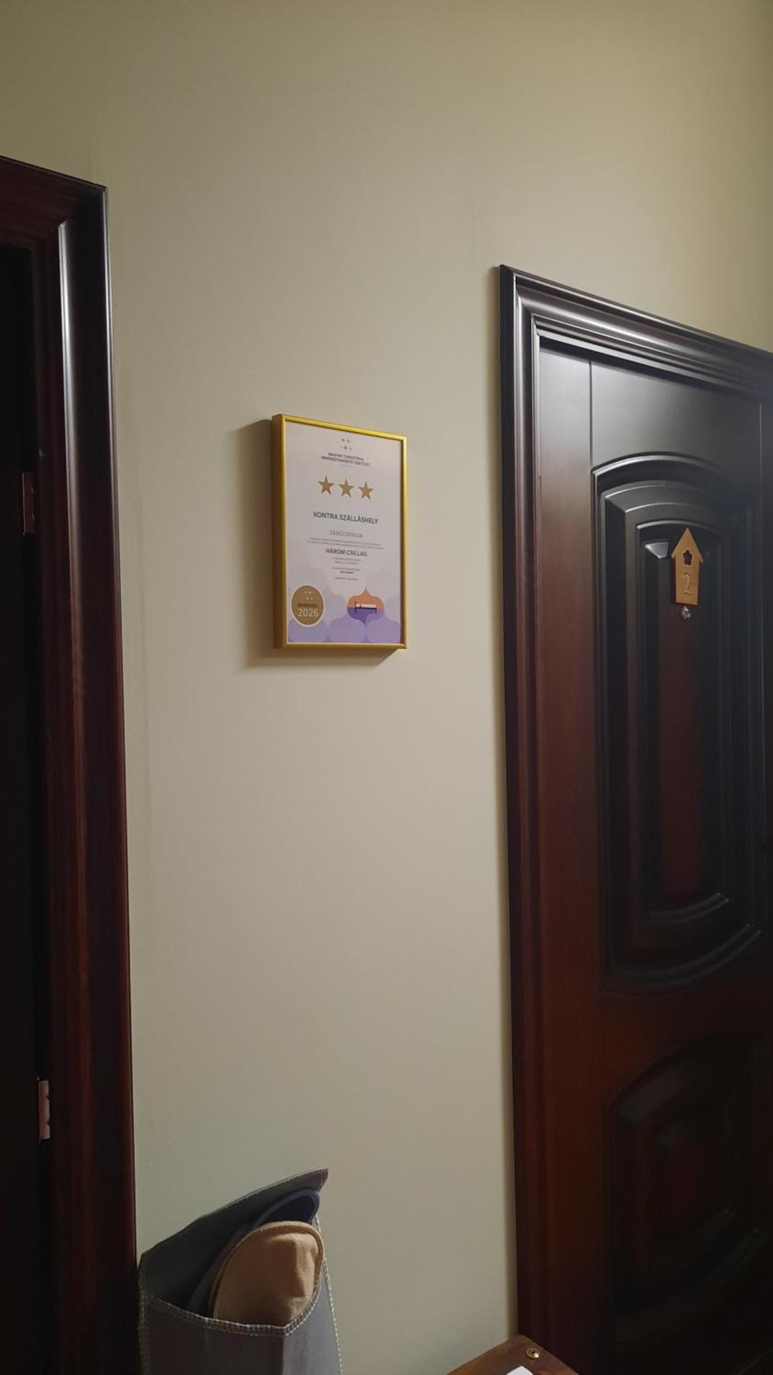 Kontra Szallashely Sándorfalva Zewnętrze zdjęcie
